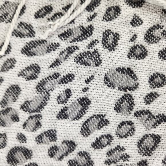 Collectioneighteen Gray Leopard Print Scarf Fall Winter OS - Picture 9 of 9